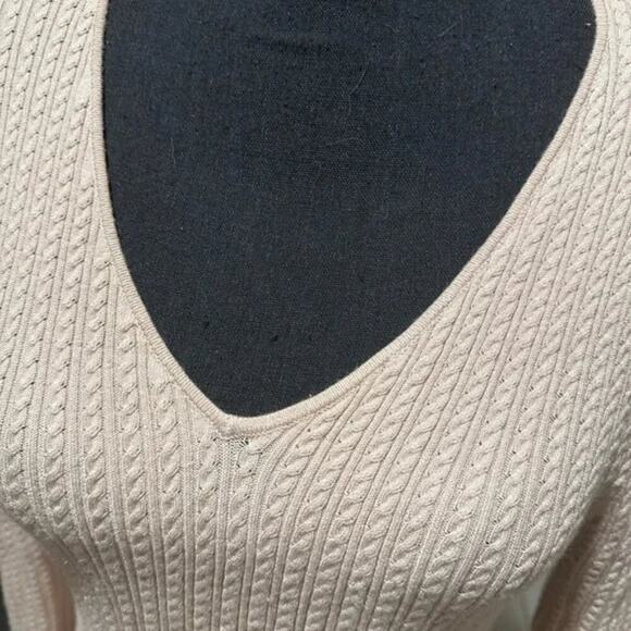 T Tahari Tan Knit Sweater – Cozy Classic - Picture 6 of 9